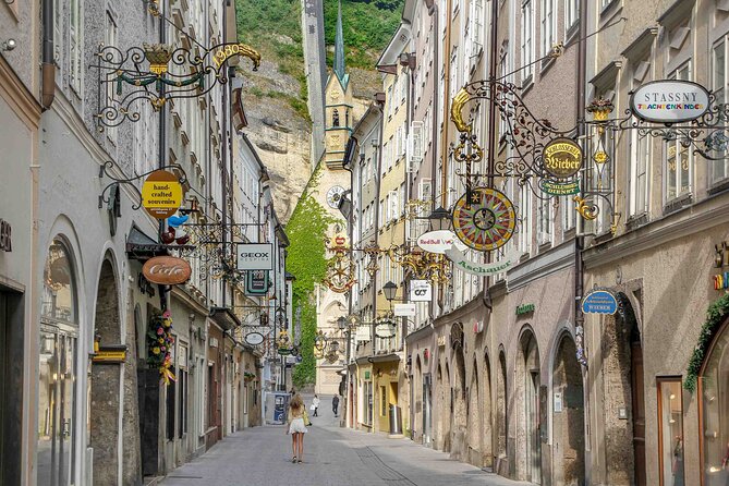 Prague to Salzburg With Optional Stopover in Cesky Krumlov - Key Points