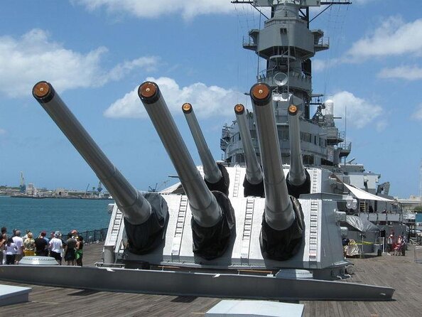 Premium Pearl Harbor Small Group Tour With Lunch - Key Points