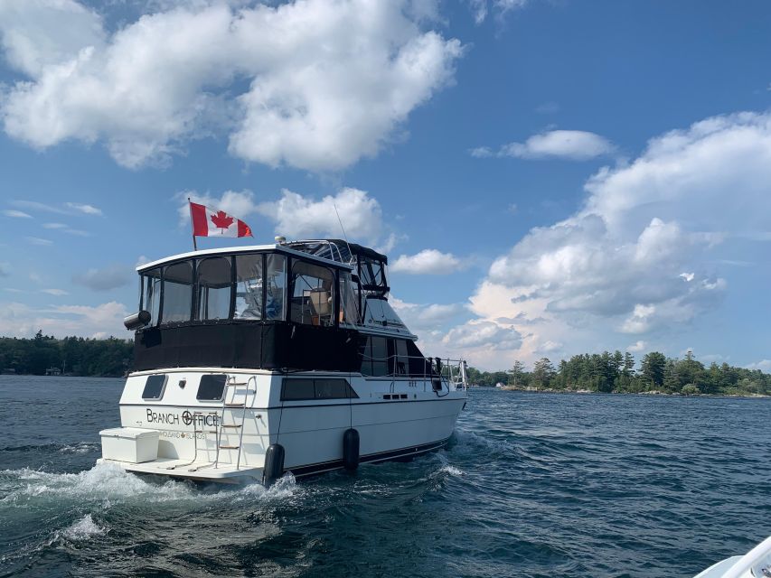 Private 1.5 Hour Thousand Islands Cruise for up to 10 People - Key Points