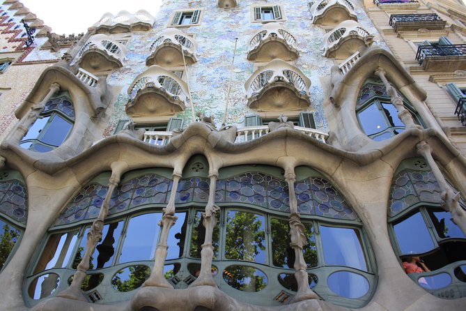 Private 4-Hour Tour a La Carte in Barcelona With Private Pick up and Drop off - Key Points