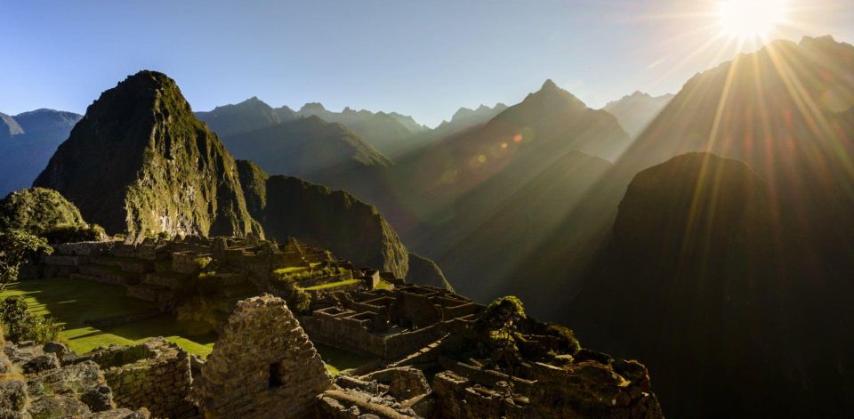 Private -5 Days Cusco-Machu Picchu-Rainbow Mountainhotel 3 - Key Points