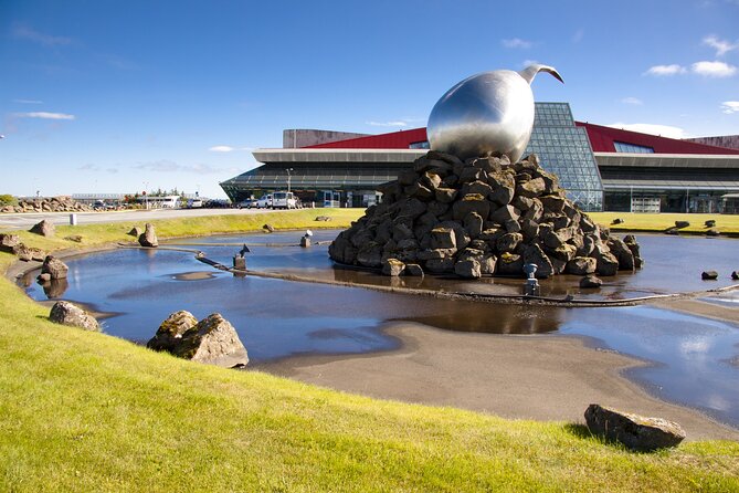 Private Airport Transfer From Keflavik to Reykjavik Capital - Key Points