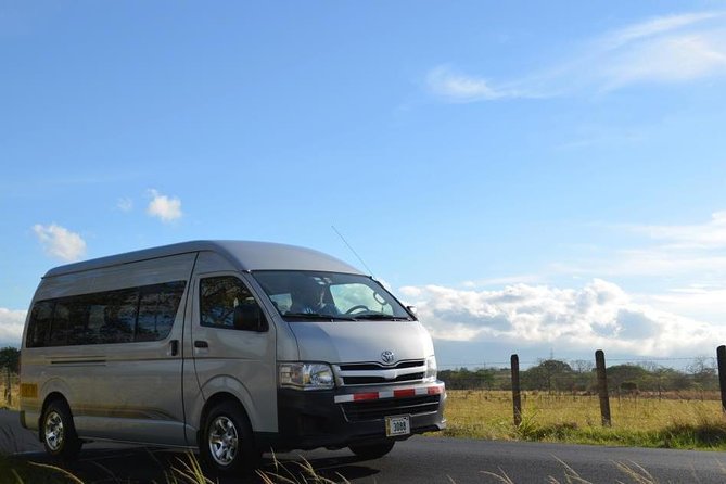 Private Arrival Transfer: San Jose Airport to Arenal Volcano or La Fortuna Town - Key Points