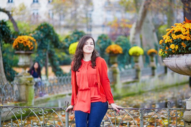 Private Autumn Park Photoshoot to Paris - Key Points