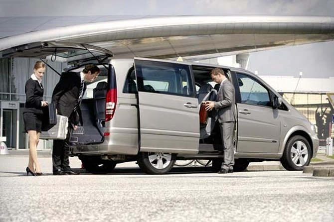 Private Departure Transfer: Hotels in Antibes to Nice Airport - Key Points