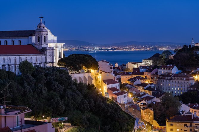 Private Discover Lisbon With a Photographer – Night Edition - Tour Highlights