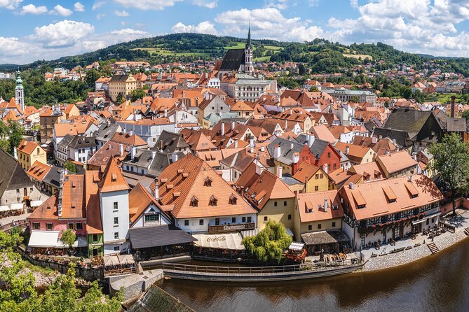 Private Driver From Prague to Vienna With a Stop in Cesky Krumlov - Key Points
