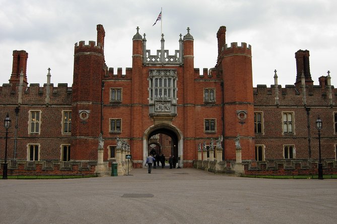 Private Full Day Tour of Windsor Castle and Hampton Court Palace From London - Key Points