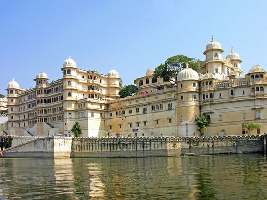Private Full-Day Udaipur City Tour With Optional Guide - Key Points