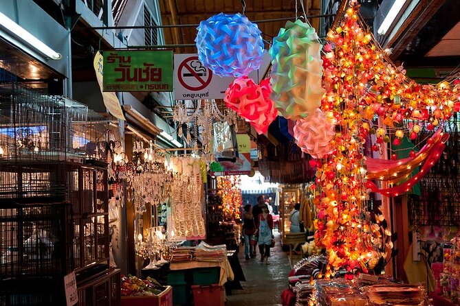 Private Guided Chatuchak Weekend Market Shopping Tour With Lunch - Market Highlights