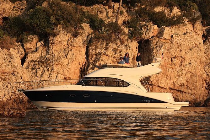 Private Luxury Motor Boat 6 & 8 Hour Full Day Charter - Key Points