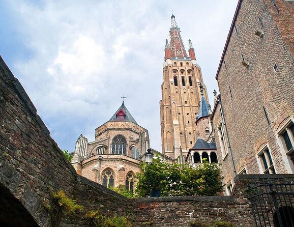 Private Metropolitan History of Bruges: the New York of Its Time - Key Points