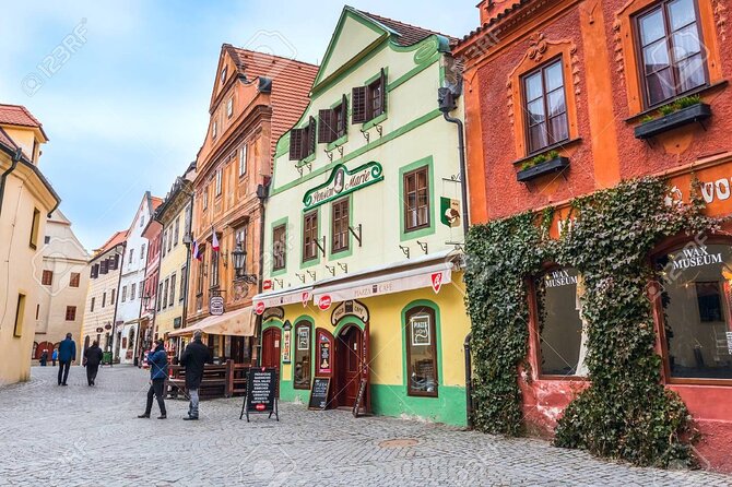 Private One Way Transfer From Cesky Krumlov to Munich - Key Points