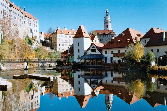 Private One-Way Transfer From Prague to Graz Including Cesky Krumlov Tour - Key Points