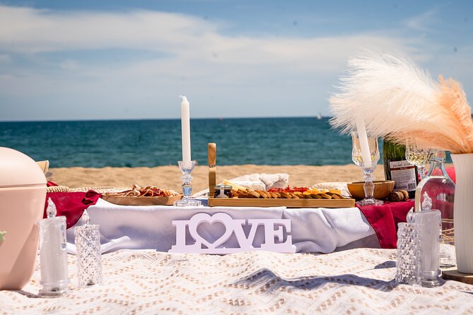 Private Romantic Picnic in Barcelona - Key Points