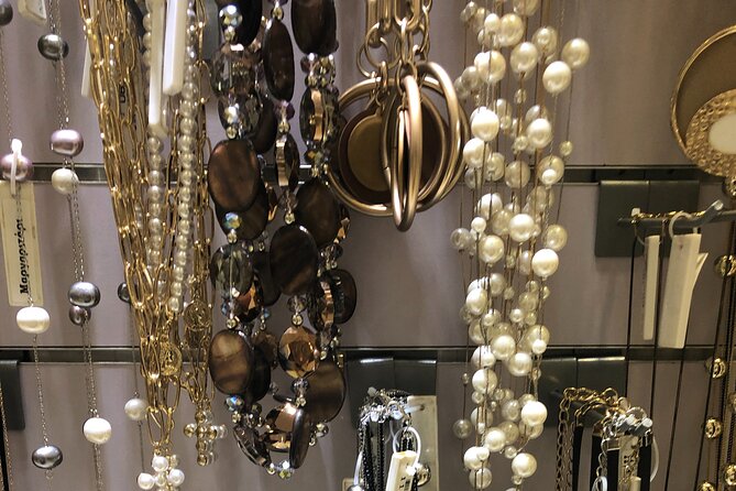 Private Shopping in Athens Together With a Local - Shopping Experiences Tailored to You