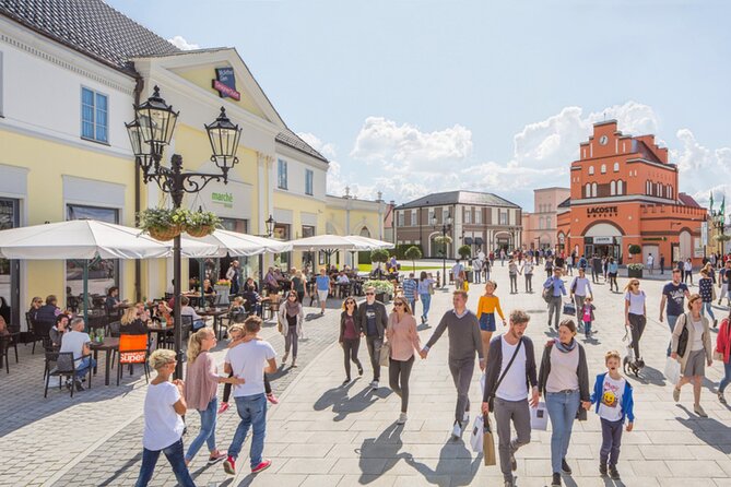 Private Shopping Tour From Berlin to Designer Outlet Berlin - Key Points