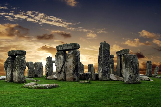 Private Stonehenge, Woodhenge, Avebury Stone Circle From London