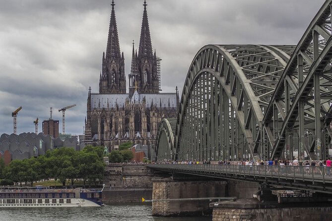 Private Tour of the Best of Cologne - Sightseeing, Food & Culture With a Local - Key Points