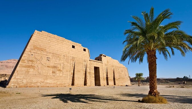 Private Tour One Package Luxor East and West Banks - Key Points