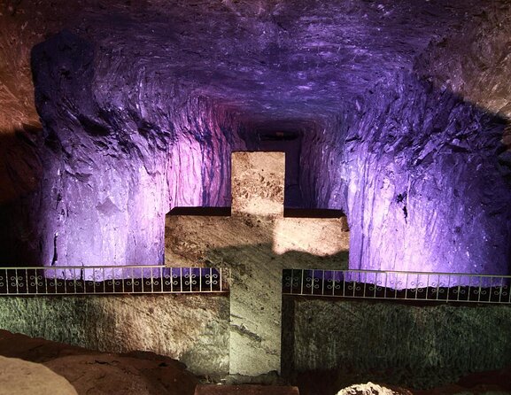 PRIVATE TOUR TO THE SALT CATHEDRAL OF ZIPAQUIRA - Key Points