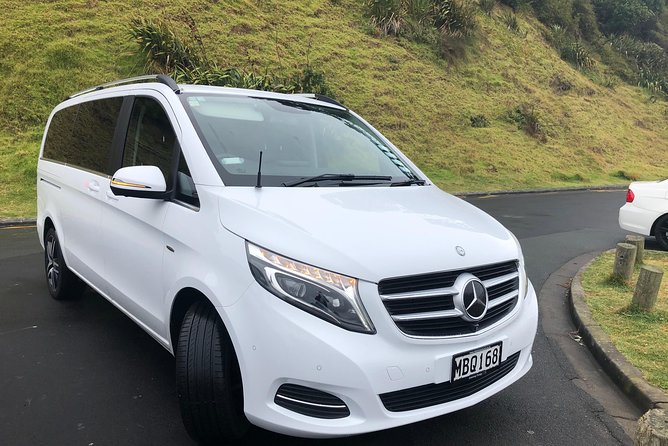 Private Transfer Between Auckland Airport and Auckland Hotel - Key Points