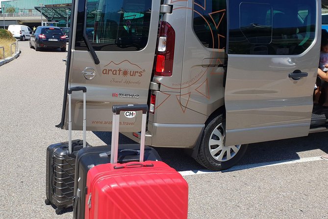 Private Transfer From Alpe Dhuez, France to Geneva Airport - Key Points