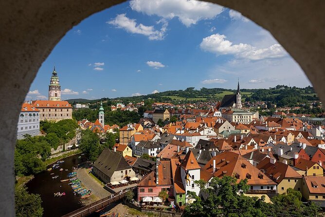 Private Transfer From Cesky Krumlov to Prague - Key Points