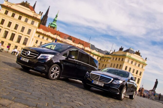 Private Transfer From Dresden to Prague - Key Points