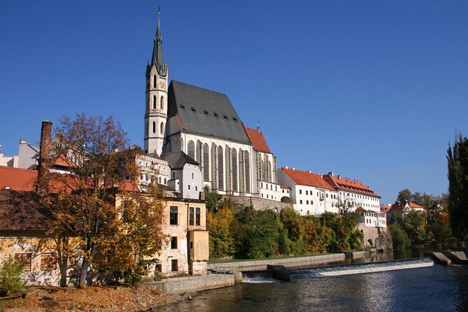Private Transfer From Prague to Passau With Stopover in Cesky Krumlov - Key Points