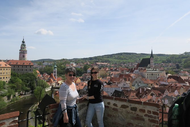 Private Transfer From Prague to Vienna With 2X Stops in Mikulov & Kutna Hora - Key Points