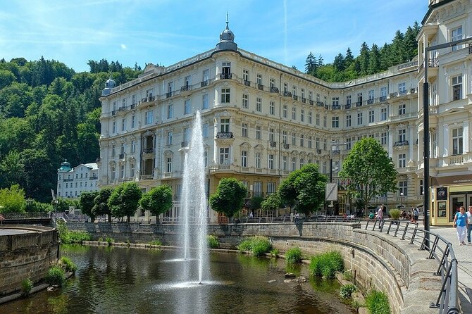 Private Transfer Munich to Prague With 3h Stop in Karlovy Vary - Infant Seats and Accessibility