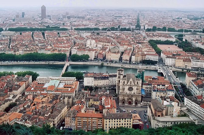 Private Transfer: Port of LYON to Lyon Airport LYS in Sedan Car - Pricing and Booking Details