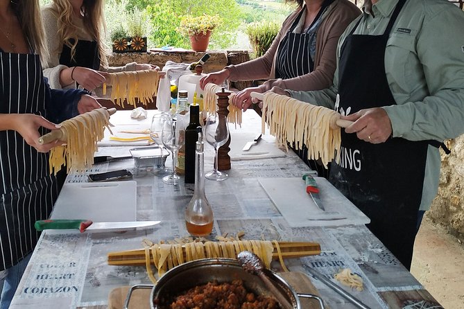 Private Tuscan Cooking Class and Wine Tasting in Radda in Chianti With Giorgia - Key Points