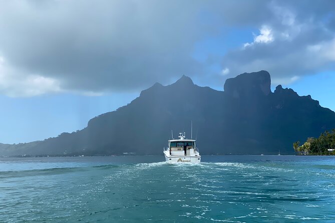 Private Yatch Excursion on the Tahiti Lagoon - Key Points