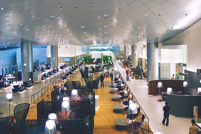 Qatar: Doha Hamad International Airport (DOH) Al Maha Lounge - Key Points
