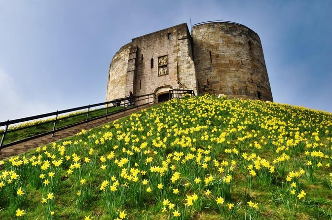 Quirks & Snickets - A Treasure Hunt Walking Tour in York - The Secret City - Key Points