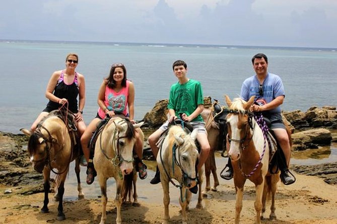 Roatán Horseback Riding and Beach Day Pass From Port of Call  - Roatan - Experience Details