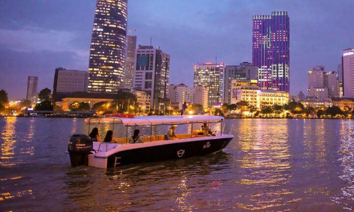 Romantic Sunset Cruise by Speedboat - Key Points