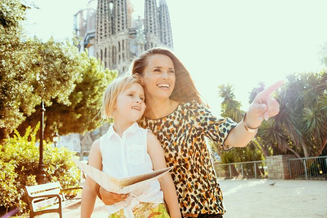 Sagrada Familia and Park Guell Family Private Tour - Key Points