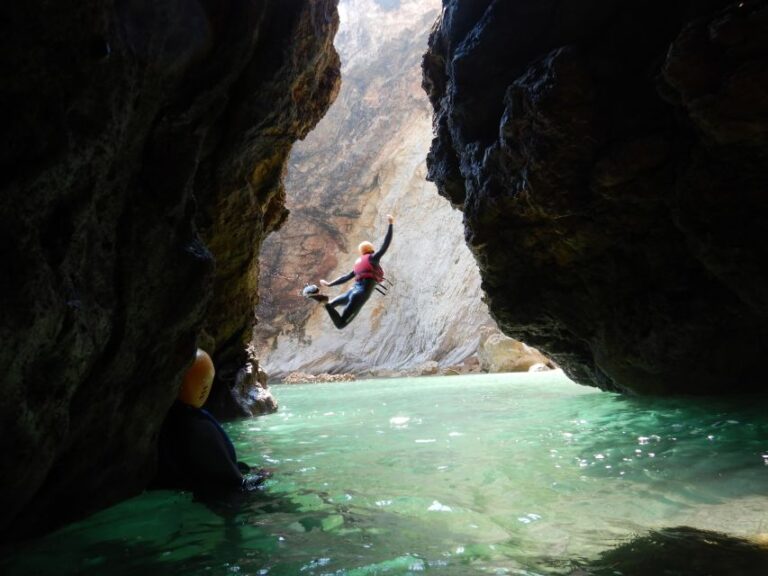Sagres: Coasteering – Swimming, Cliff Jump & Rock Climbing