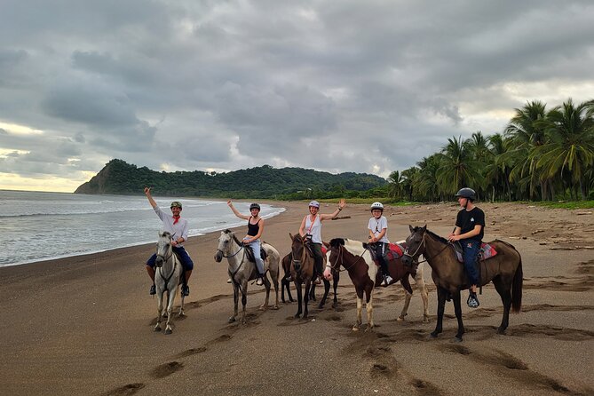 Samara Small-Group Horseback Ride Along a Beach  - Sámara - Key Points