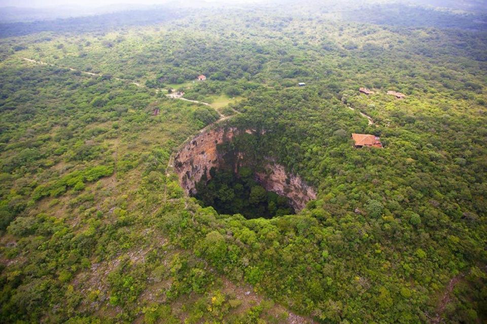 San Cristobal: Sima De Las Cotorras and Cascada El Aguacero - Key Points