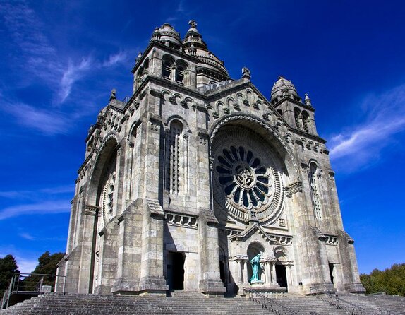Santiago De Compostela & Viana Do Castelo From Porto - Key Points