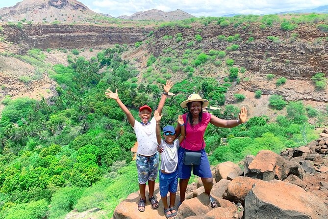 Santiago Island: 4-Hour Calabaceira Valley Hike & Guided Tour to Cidade Velha - Key Points