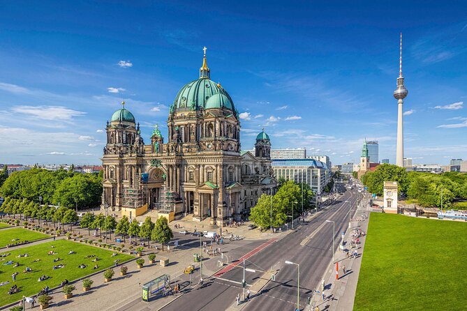Self Guided City Audio Tour in Berlin - Key Points