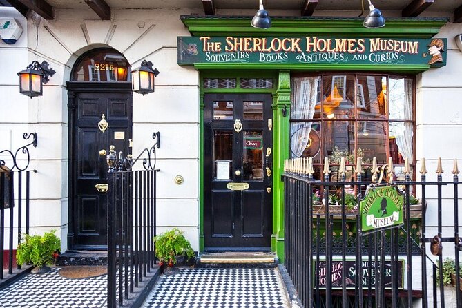 Sherlock Holmes Private Guided Tour - BBC Series & Traditional Locations - Key Points
