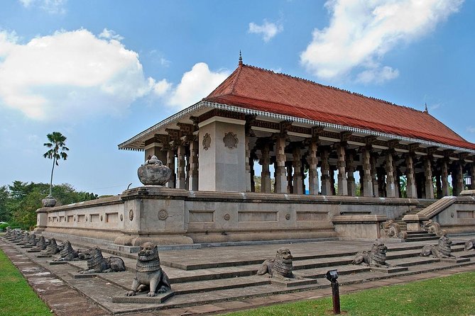 Shore Excursion Kelaniya Temple & Colombo City Tour - Key Points