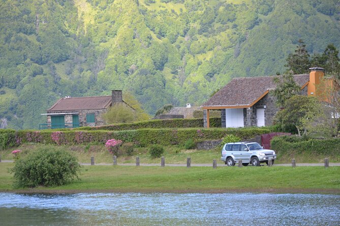 Shore Excursion: Sete Cidades, Furnas or Lagoa Do Fogo From Ponta Delgada - Key Points