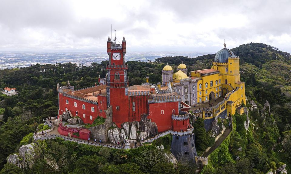 Sintra & Cascais: Full-Day Private Transport From Lisbon - Key Points